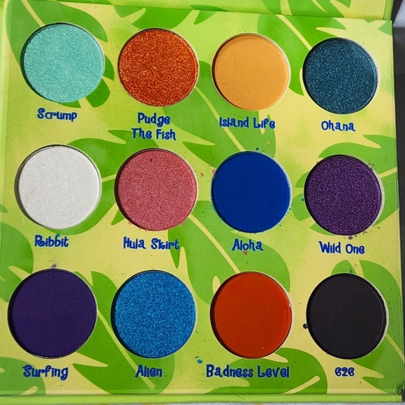 Disney Lilo & Stitch Frog 12 Eyeshadow Palette NEW - Picture 3 of 9